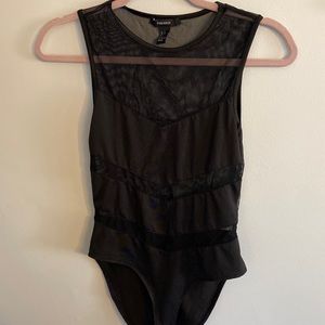 ⭐️ 2/$10 - Forever 21 black body suit